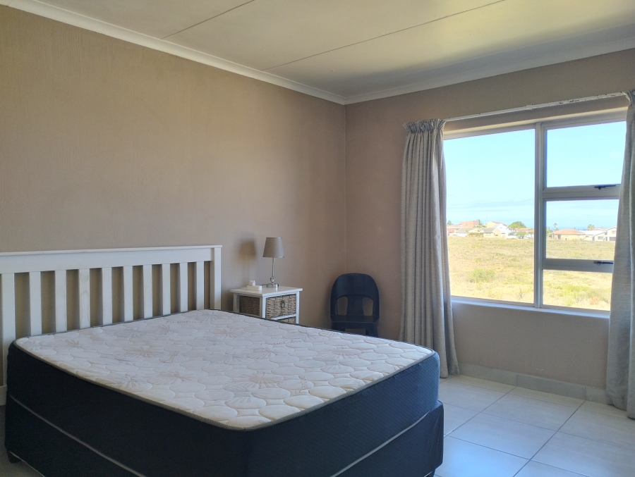 To Let 3 Bedroom Property for Rent in Wavecrest Eastern Cape